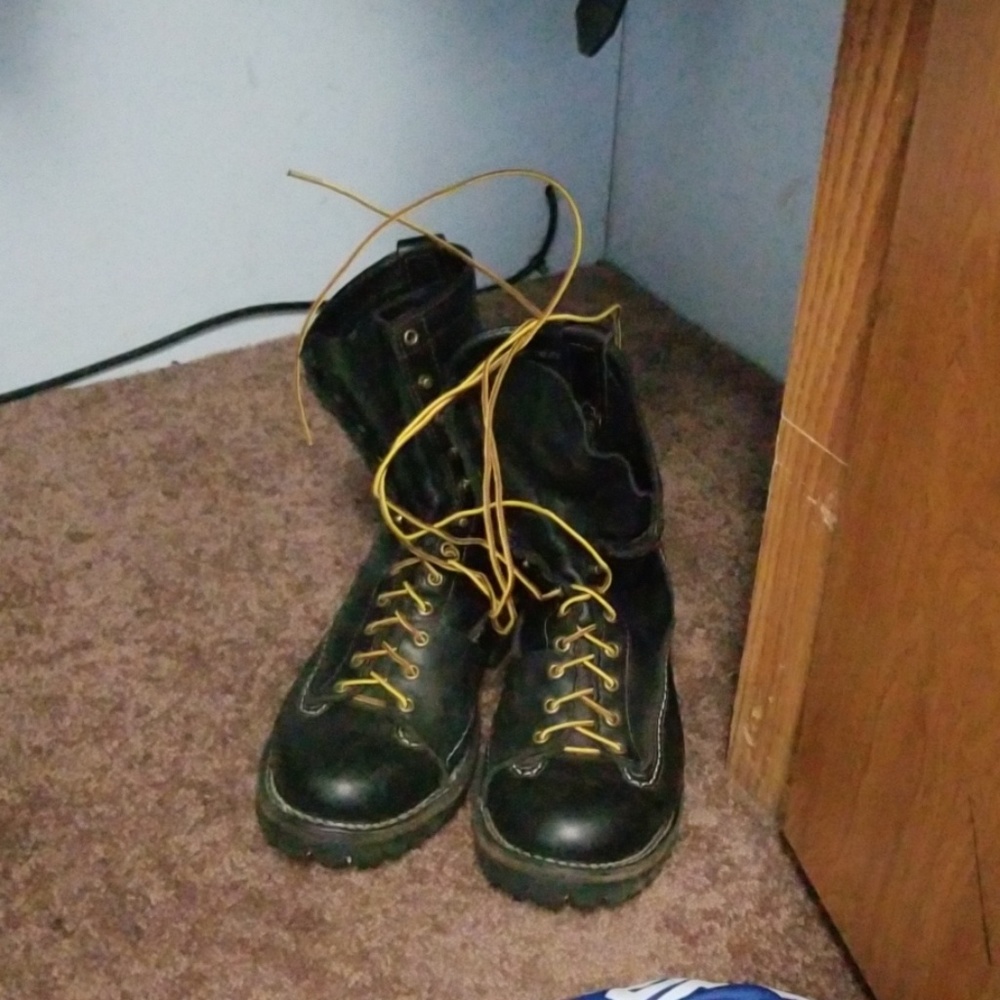 West cos. Stell toe work boots